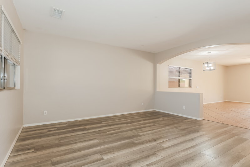 1,925/Mo, 11217 W Berkeley Rd Avondale, AZ 85392 Living Room View