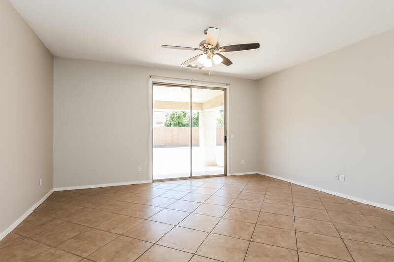 1,925/Mo, 11217 W Berkeley Rd Avondale, AZ 85392 Family Room View
