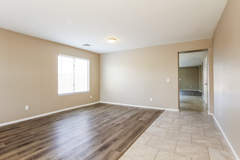 2,455/Mo, 1715 W Saint Catherine Ave Phoenix, AZ 85041 Misc View