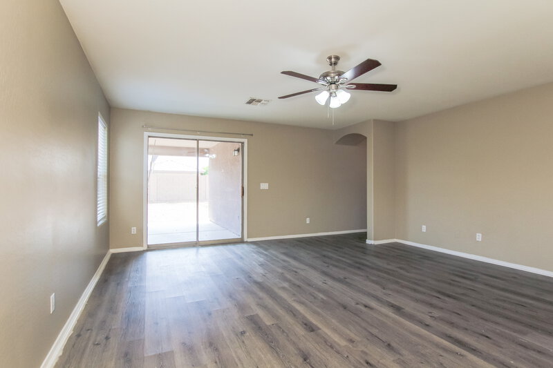 2,455/Mo, 1715 W Saint Catherine Ave Phoenix, AZ 85041 Misc View 4