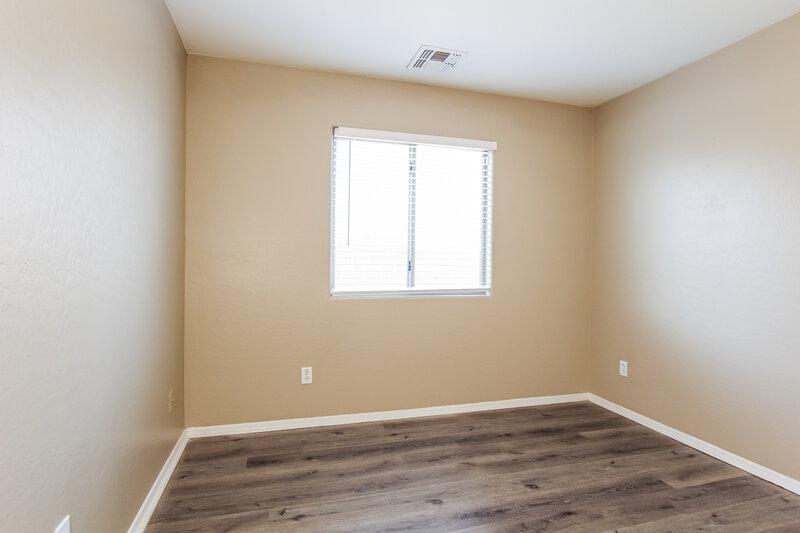 2,455/Mo, 1715 W Saint Catherine Ave Phoenix, AZ 85041 Misc View 10