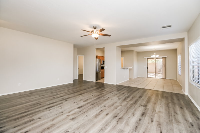 1,910/Mo, 119 E Mountain View Rd San Tan Valley, AZ 85143 Living Room View 3