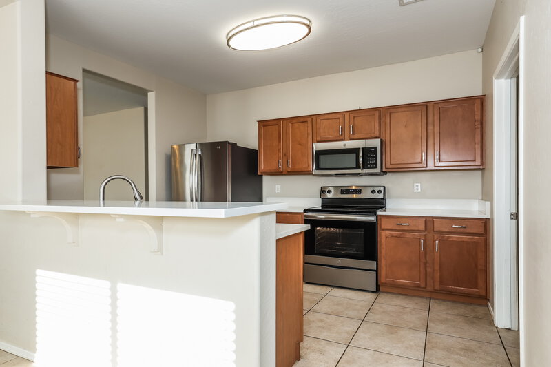 1,835/Mo, 119 E Mountain View Rd San Tan Valley, AZ 85143 Kitchen View