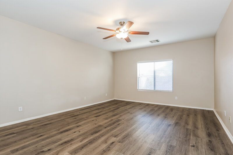 1,835/Mo, 119 E Mountain View Rd San Tan Valley, AZ 85143 Main Bedroom View