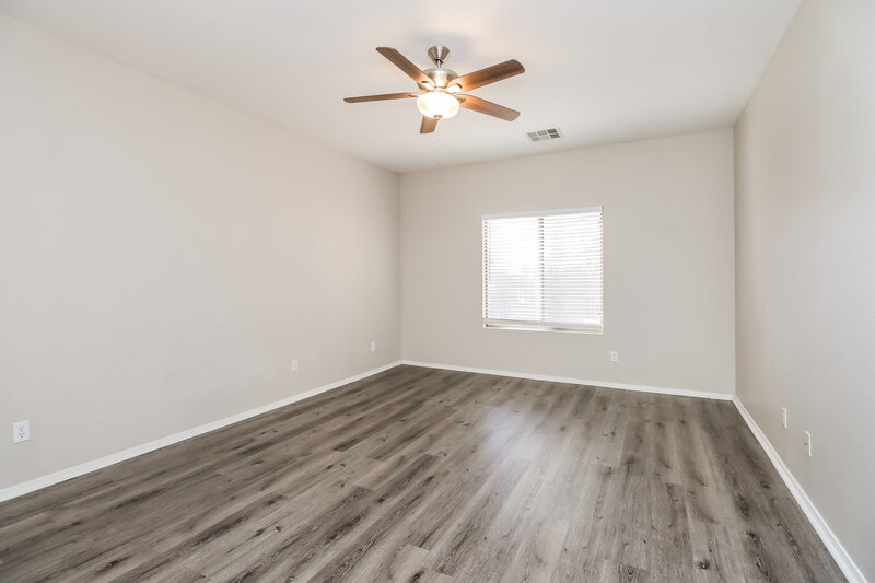 1,910/Mo, 119 E Mountain View Rd San Tan Valley, AZ 85143 Main Bedroom View