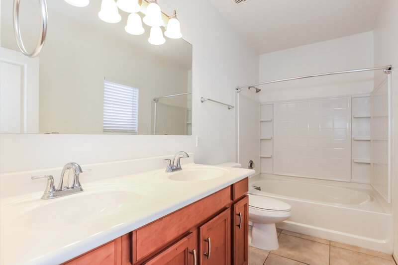 1,835/Mo, 119 E Mountain View Rd San Tan Valley, AZ 85143 Main Bathroom View
