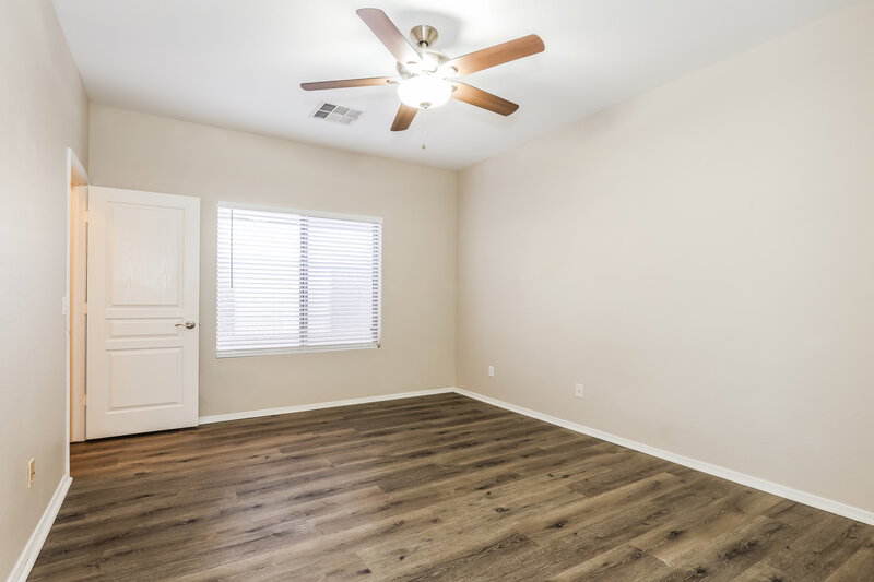 1,835/Mo, 119 E Mountain View Rd San Tan Valley, AZ 85143 Bedroom View 2