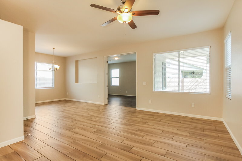 1,995/Mo, 12026 W Yuma St Avondale, AZ 85323 Living Room View