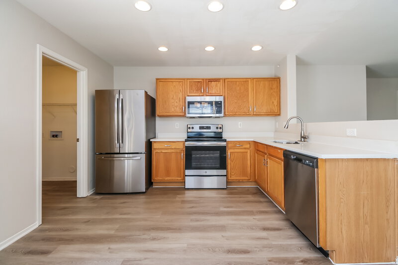 1,880/Mo, 1191 E Desert Moon Trl San Tan Valley, AZ 85143 Kitchen View 2