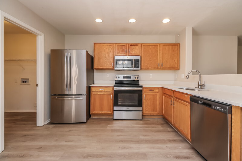 1,750/Mo, 1191 E Desert Moon Trl San Tan Valley, AZ 85143 Kitchen View