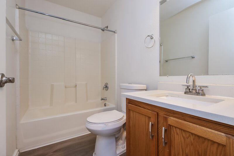 1,880/Mo, 1191 E Desert Moon Trl San Tan Valley, AZ 85143 Bathroom View