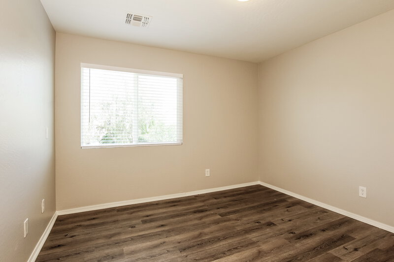 2,165/Mo, 11146 W Brittlewood Dr Phoenix, AZ 85037 Bedroom View