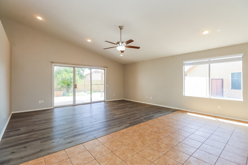 2,335/Mo, 633 S Bonito Ct Gilbert, AZ 85233 Dining Room View