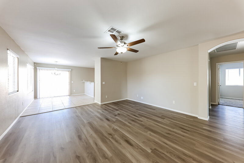 1,990/Mo, 6054 W Jones Ave Phoenix, AZ 85043 Living Room View