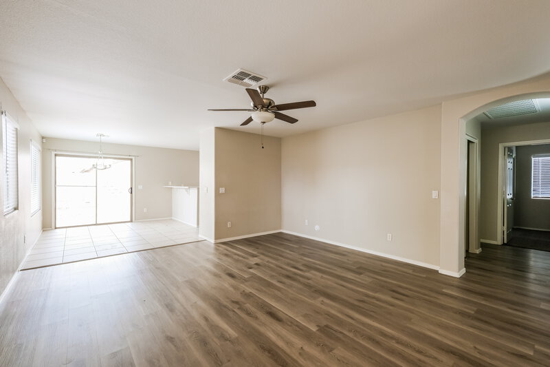 1,875/Mo, 6054 W Jones Ave Phoenix, AZ 85043 Living Room View 2