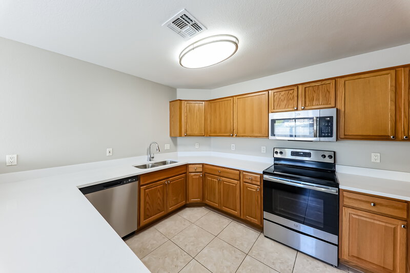 1,990/Mo, 6054 W Jones Ave Phoenix, AZ 85043 Kitchen View