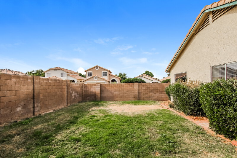 2,015/Mo, 5035 W Kristal Way Glendale, AZ 85308 Rear View