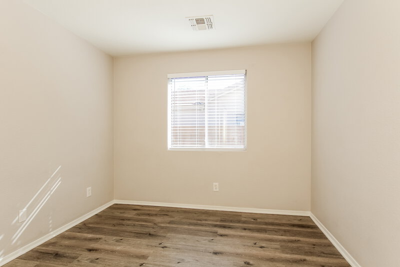 1,965/Mo, 8234 W Pima St Phoenix, AZ 85043 Bedroom View