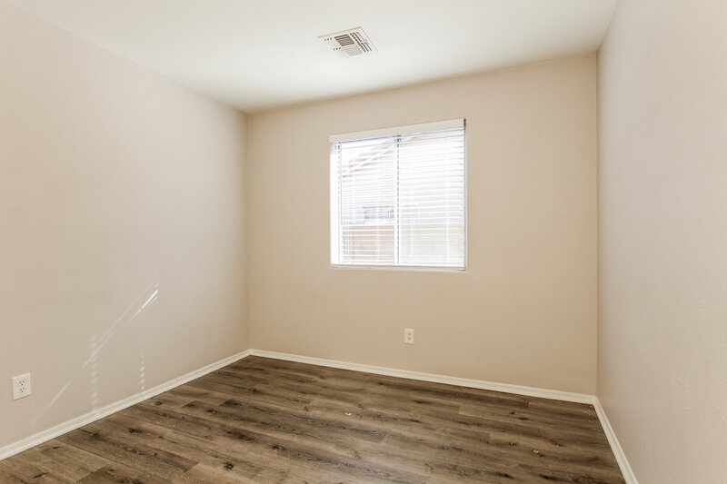 1,965/Mo, 8234 W Pima St Phoenix, AZ 85043 Bedroom View 3