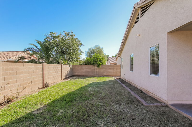 1,965/Mo, 8234 W Pima St Phoenix, AZ 85043 Backyard View