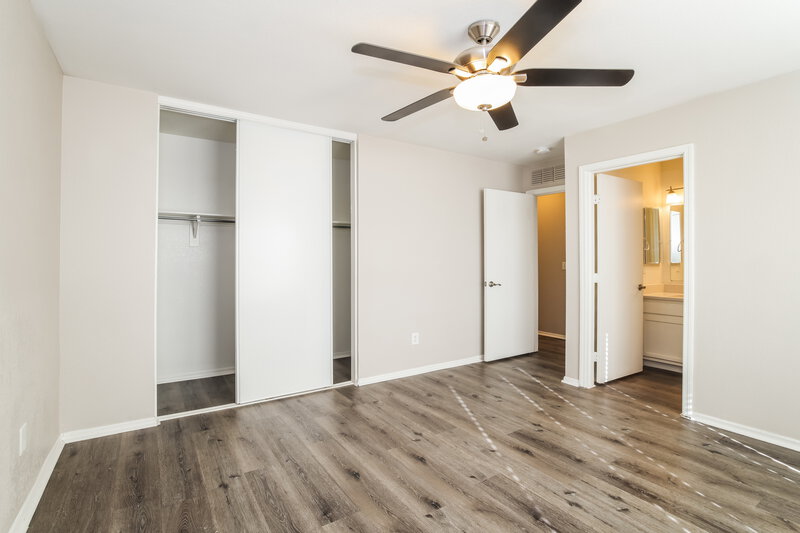 2,010/Mo, 1307 S San Vincente Ct Chandler, AZ 85286 Main Bedroom View 2