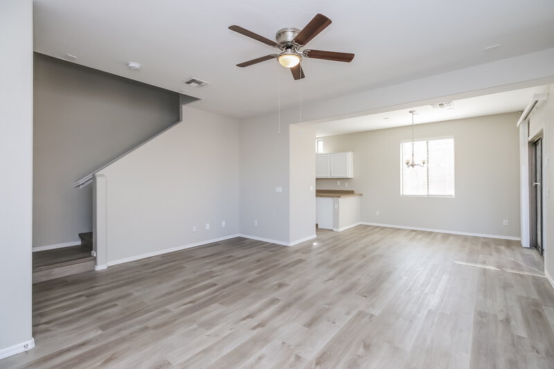 2,075/Mo, 3815 E Flower Ct Gilbert, AZ 85298 Living Room View 2