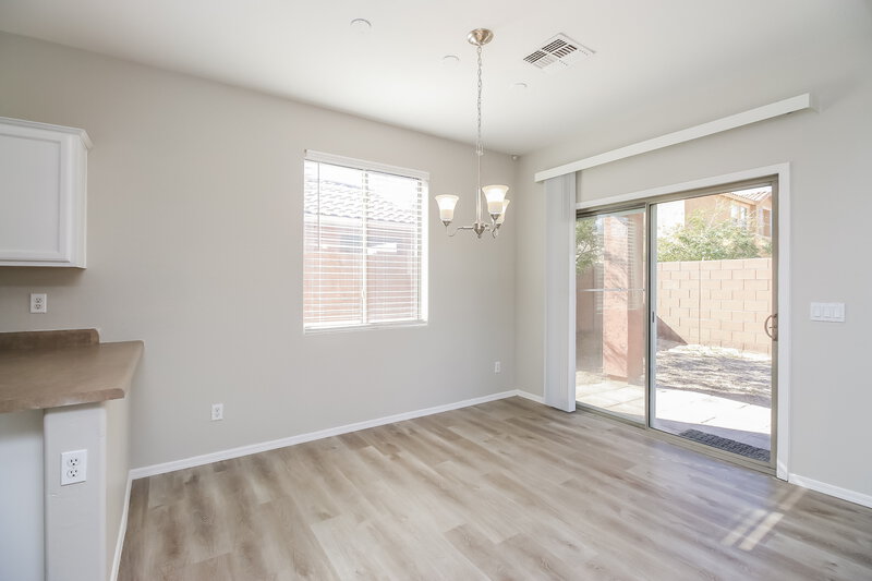 2,075/Mo, 3815 E Flower Ct Gilbert, AZ 85298 Dining Room View 2
