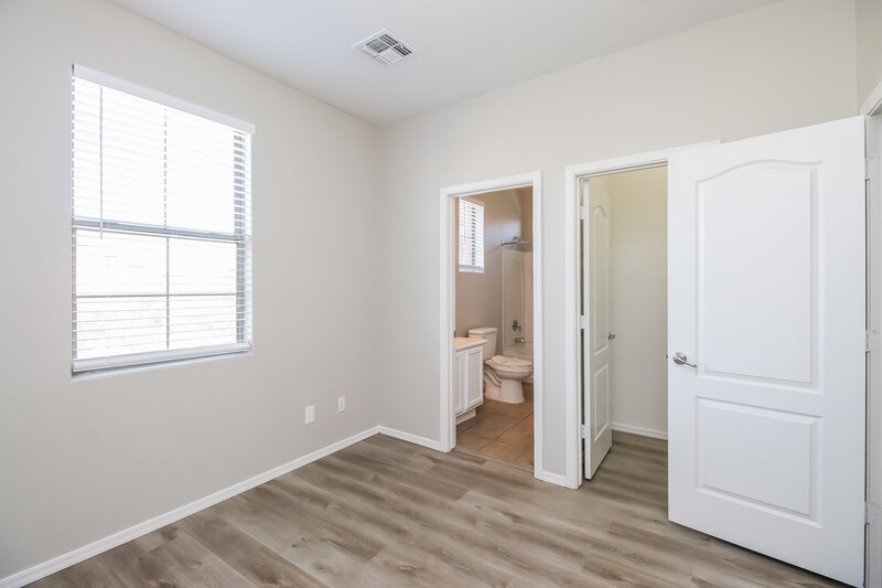 2,075/Mo, 3815 E Flower Ct Gilbert, AZ 85298 Bedroom View 2