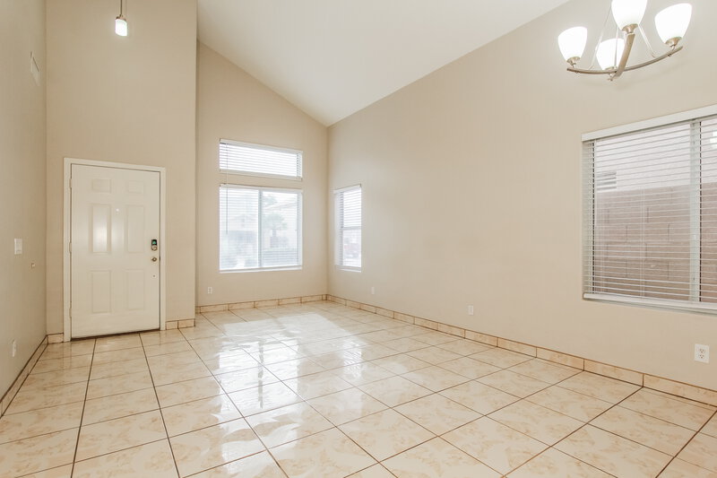 2,165/Mo, 6632 W Watkins St Phoenix, AZ 85043 Living Room View