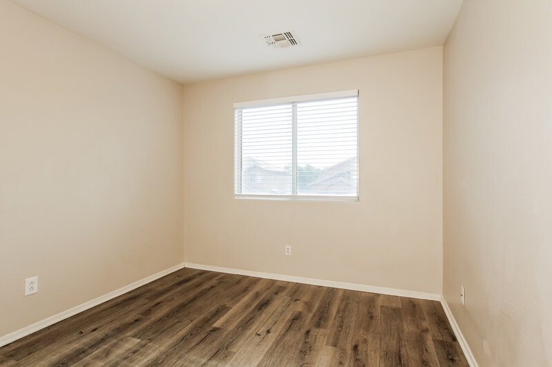 2,165/Mo, 6632 W Watkins St Phoenix, AZ 85043 Bedroom View 3