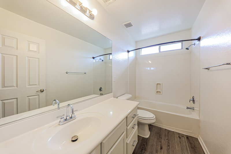 2,015/Mo, 591 S 167th Drive Goodyear, AZ 85338 Bathroom View