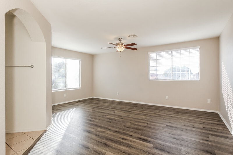 1,925/Mo, 11322 W Loren Ln Peoria, AZ 85345 Main Bedroom View