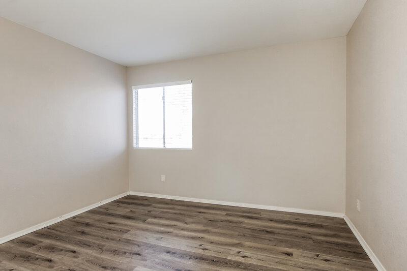 1,925/Mo, 11322 W Loren Ln Peoria, AZ 85345 Bedroom View 3