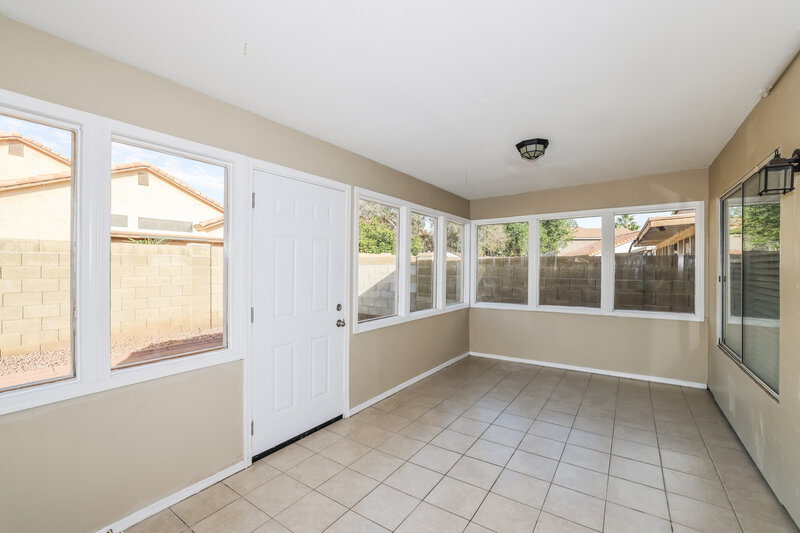 2,135/Mo, 7766 W Sierra Vista Dr Glendale, AZ 85303 Sun Room View