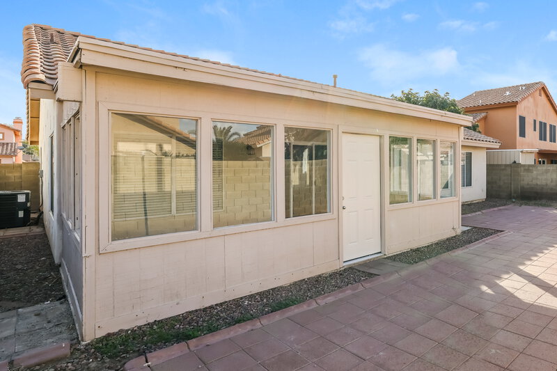 2,135/Mo, 7766 W Sierra Vista Dr Glendale, AZ 85303 Rear View