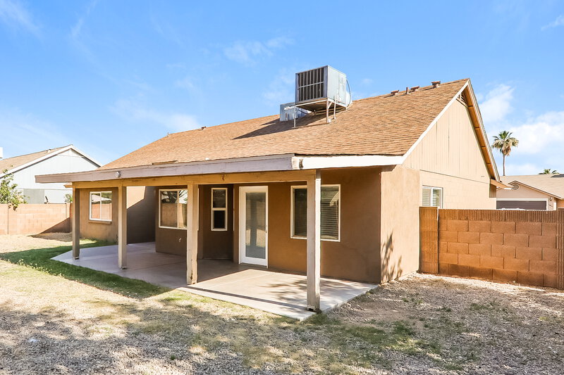 1,975/Mo, 10801 W Wagon Wheel Dr Glendale, AZ 85307 Rear View