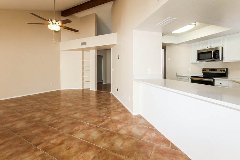 2,930/Mo, 1109 N Willow St Chandler, AZ 85226 Living Room View 2
