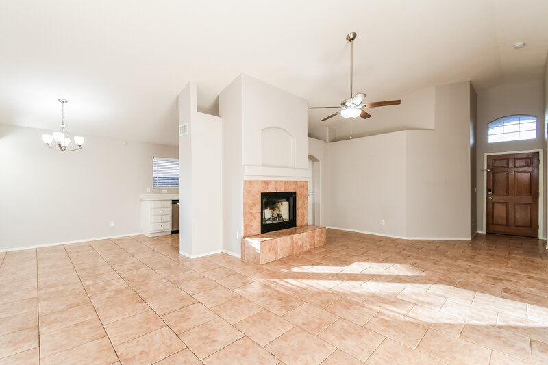 2,160/Mo, 1917 E Marquette Dr Gilbert, AZ 85234 Living Room View