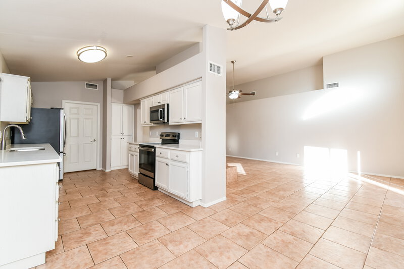 2,160/Mo, 1917 E Marquette Dr Gilbert, AZ 85234 Dining Room View