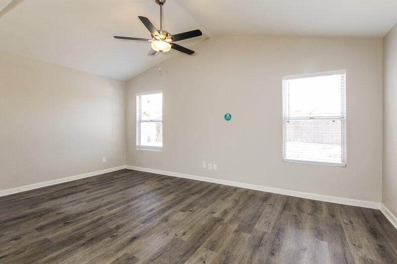 2,640/Mo, 4039 W Salter Dr Glendale, AZ 85308 Living Room View 3