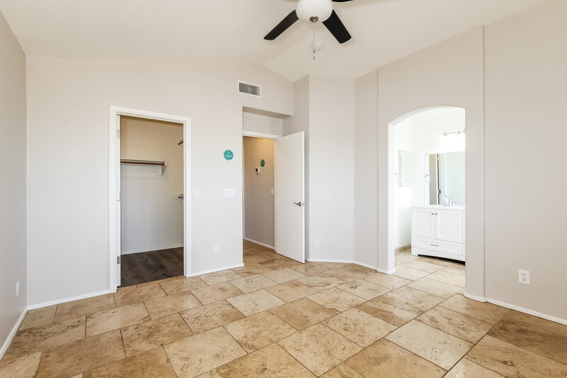 2,640/Mo, 4039 W Salter Dr Glendale, AZ 85308 Master Bedroom View