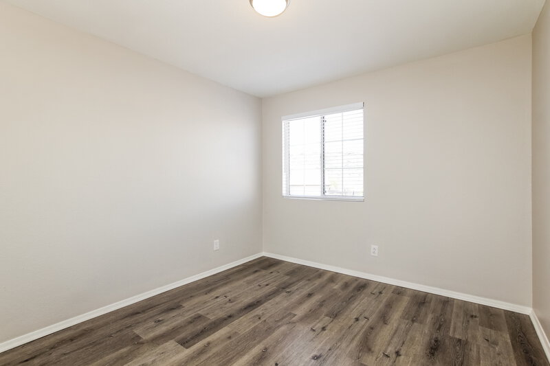2,640/Mo, 4039 W Salter Dr Glendale, AZ 85308 Bedroom View 2