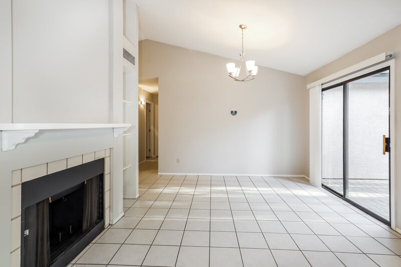2,385/Mo, 7579 W Wikieup Ln Glendale, AZ 85308 Dining Room View 2