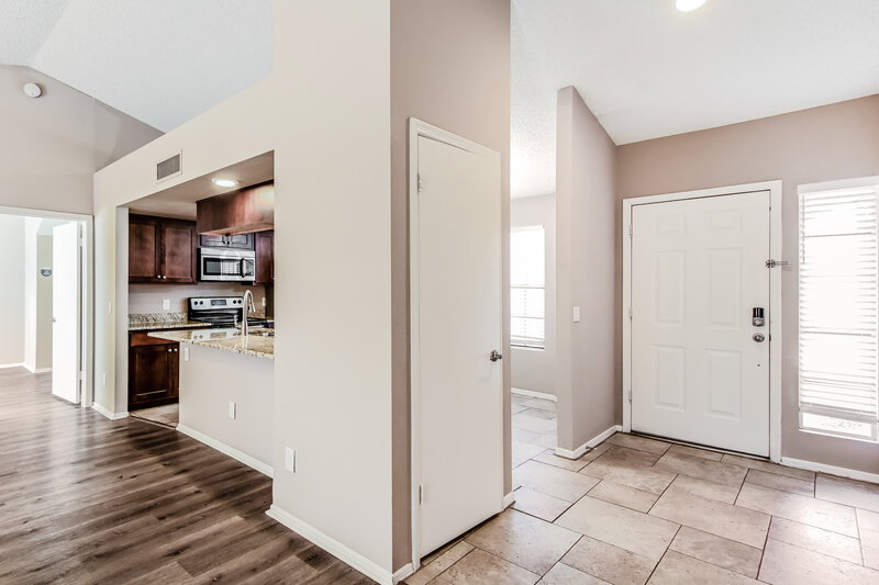 2,100/Mo, 4755 W Oraibi Dr Glendale, AZ 85308 Foyer View