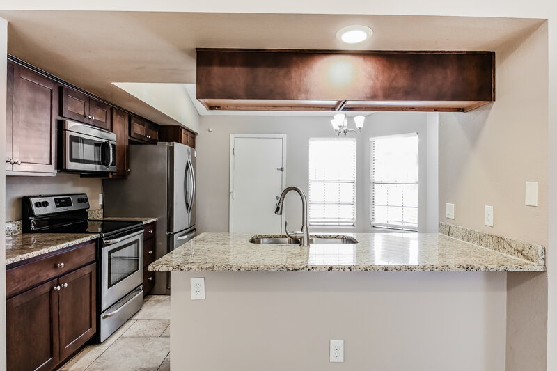 2,100/Mo, 4755 W Oraibi Dr Glendale, AZ 85308 Kitchen View