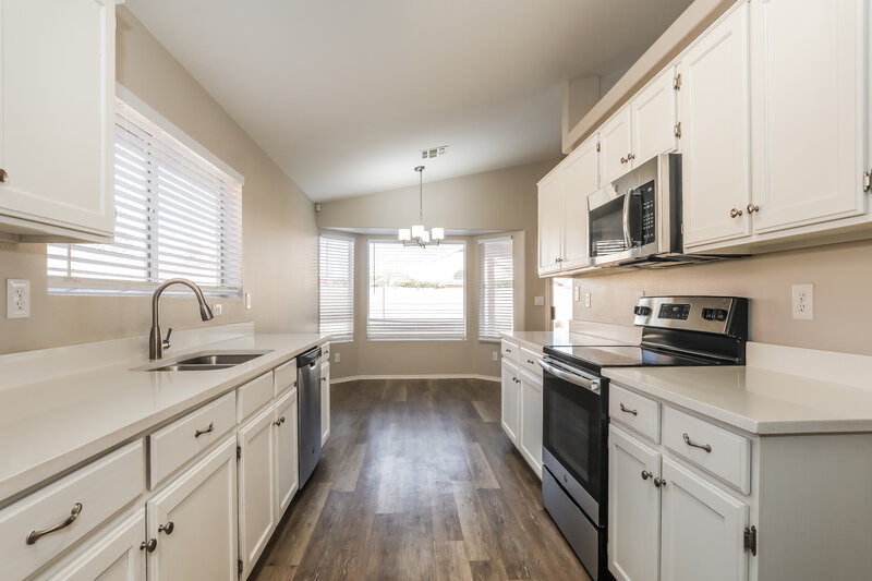 1,980/Mo, 12218 W Cambridge Ave Avondale, AZ 85392 Kitchen View 2