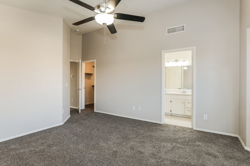 1,980/Mo, 12218 W Cambridge Ave Avondale, AZ 85392 Main Bedroom View 2
