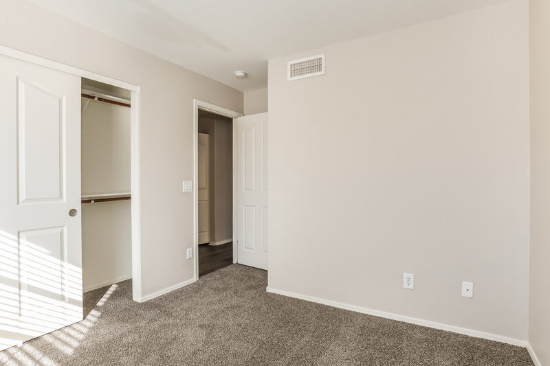 1,980/Mo, 12218 W Cambridge Ave Avondale, AZ 85392 Bedroom View
