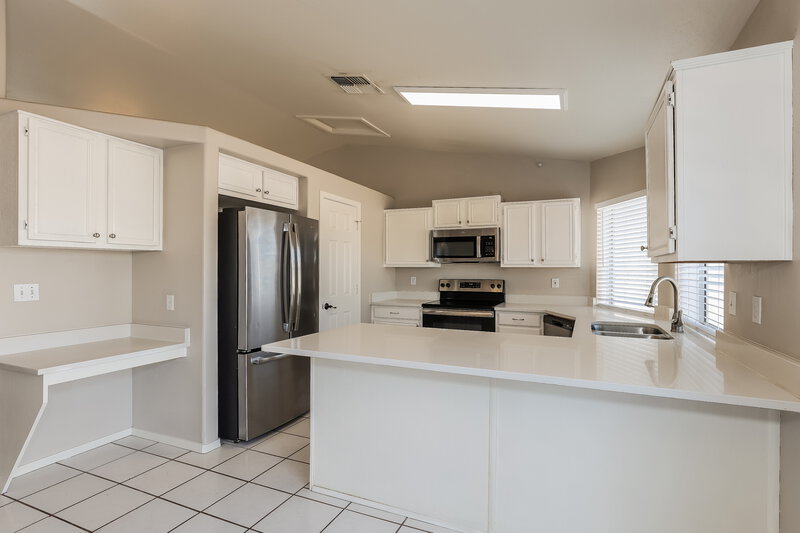 2,295/Mo, 3134 E McKellips Rd Unit 44 Mesa, AZ 85213 Kitchen View