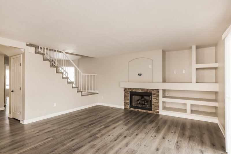 2,370/Mo, 10438 W Georgia Ave Glendale, AZ 85307 Living Room View